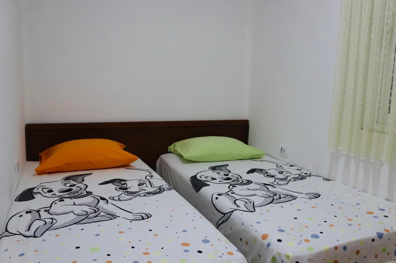 Idealhouse Apartments Ulcinj Bagian luar foto