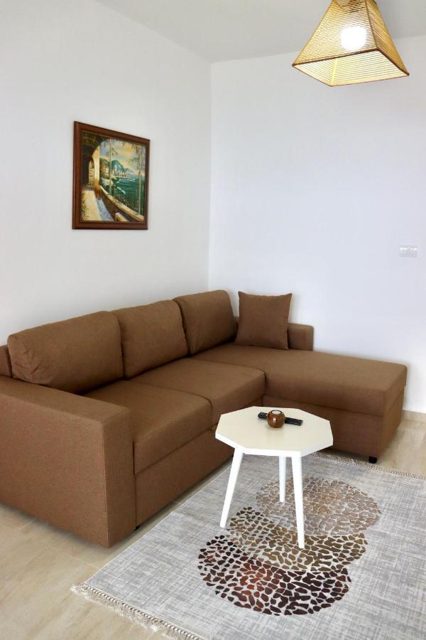 Idealhouse Apartments Ulcinj Bagian luar foto