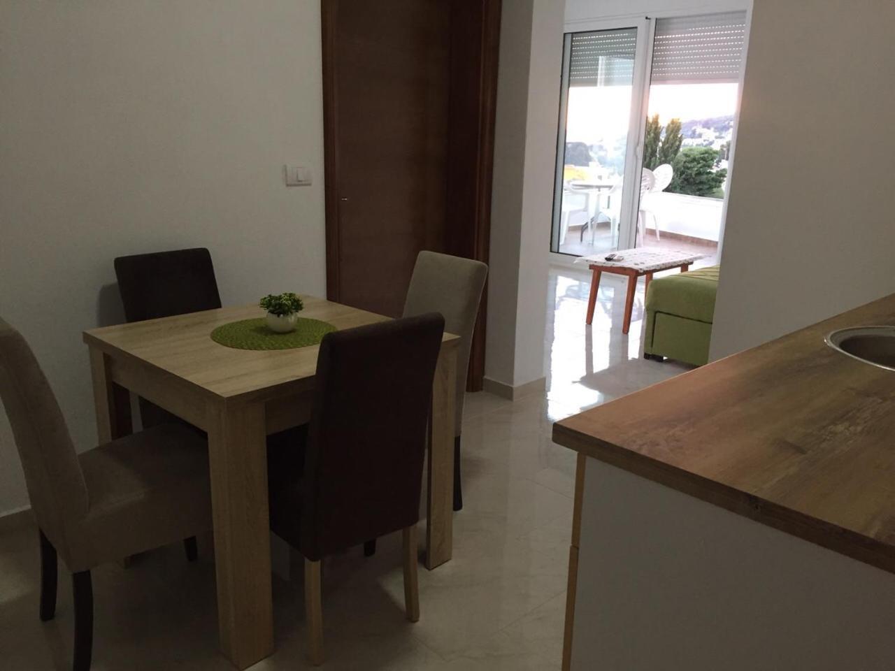 Idealhouse Apartments Ulcinj Bagian luar foto