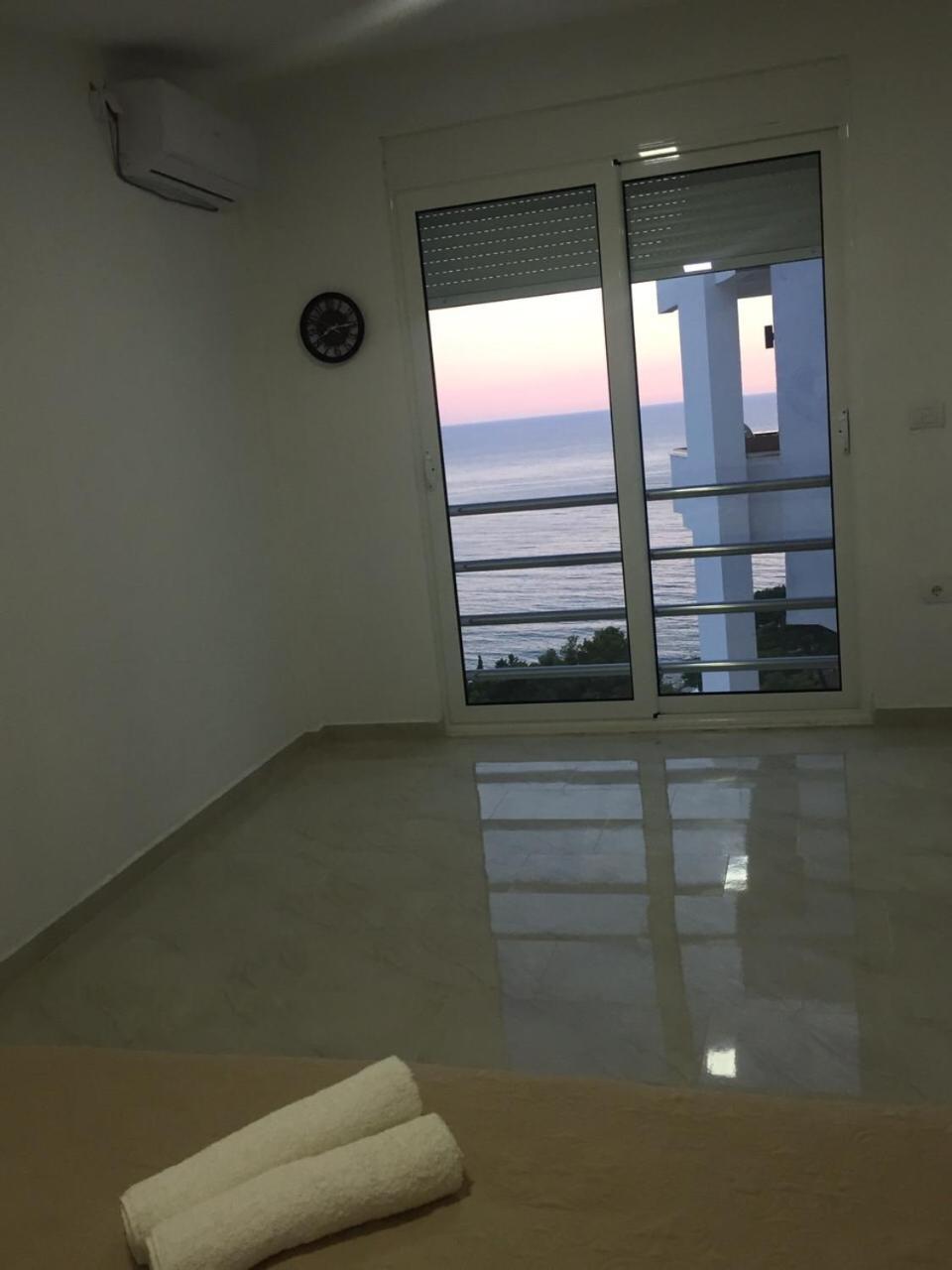 Idealhouse Apartments Ulcinj Bagian luar foto